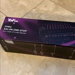 Hot hair styling brush